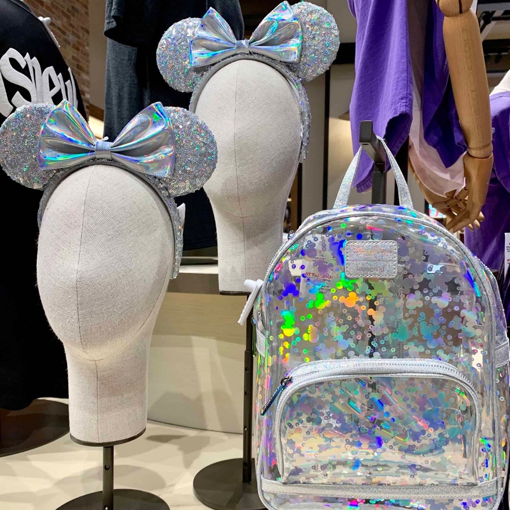 Rare magic mirror Disney loungefly backpack